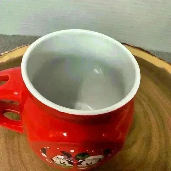 Disney Mickey and Minnie Mouse Red 2018 Christmas coffee tea cocoa mug cup - Picture 3 of 6